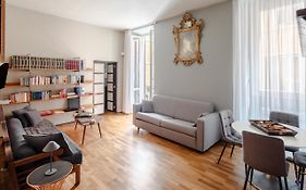 Fontanella Borghese Elegant & Beautiful Apartment